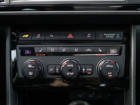 SEAT Leon ST CUPRA 300 4DRIVE PERFORMANCE PANO BREMBO BEATS