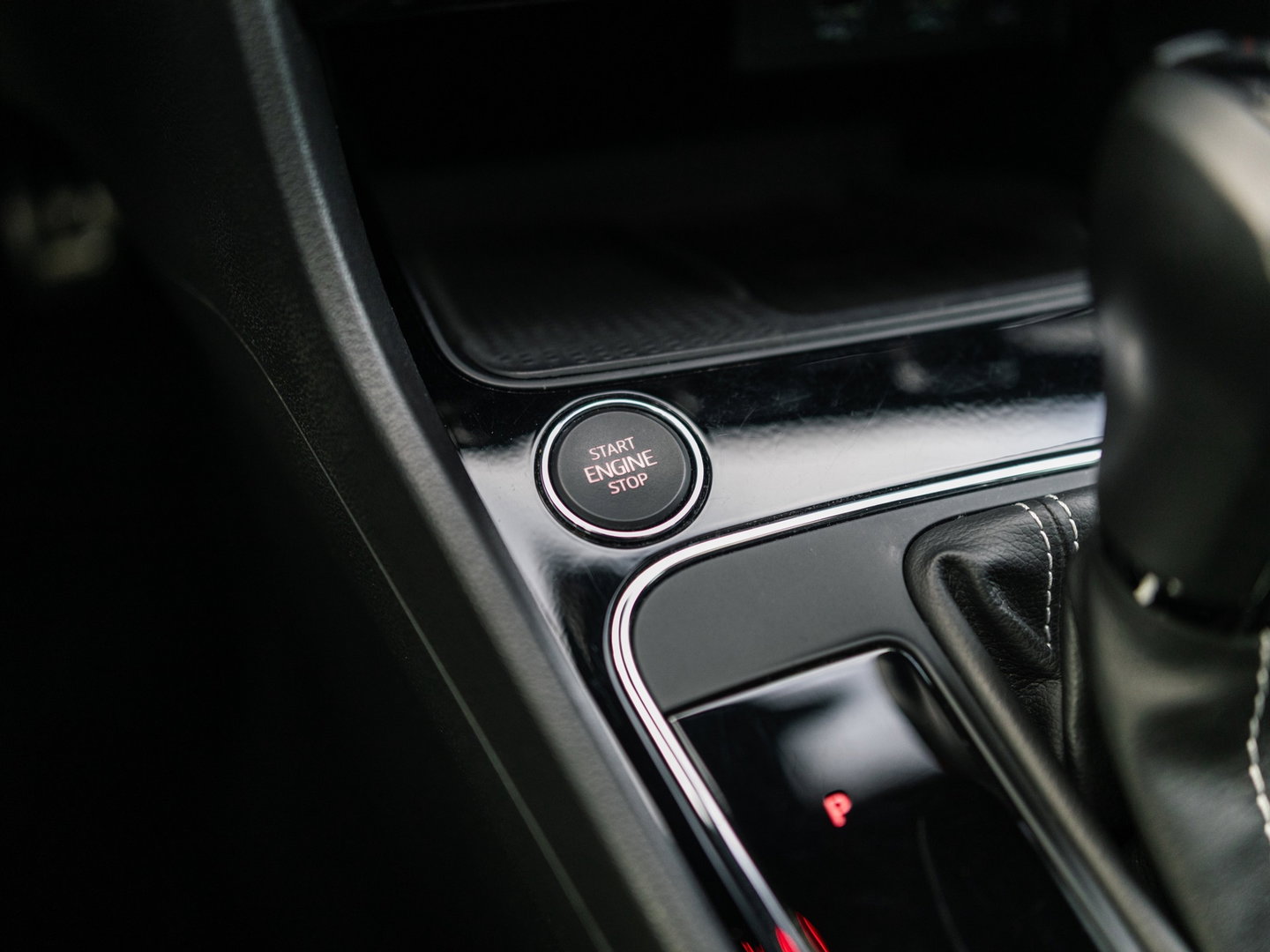 SEAT Leon ST CUPRA 300 4DRIVE PERFORMANCE PANO BREMBO BEATS