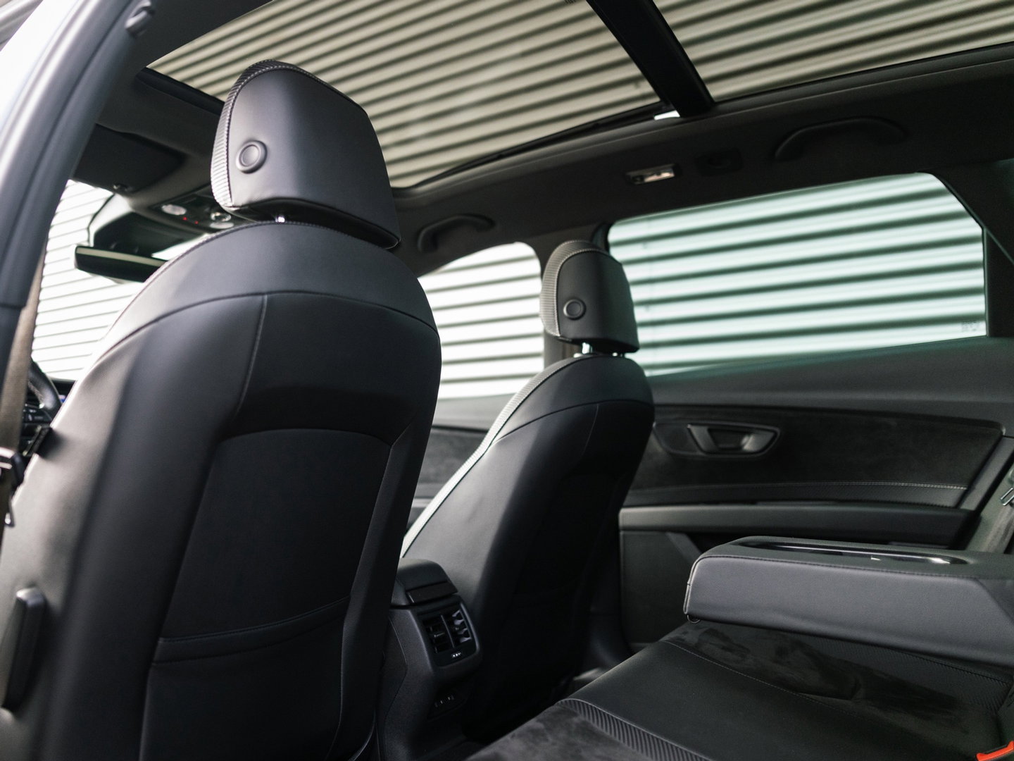 SEAT Leon ST CUPRA 300 4DRIVE PERFORMANCE PANO BREMBO BEATS