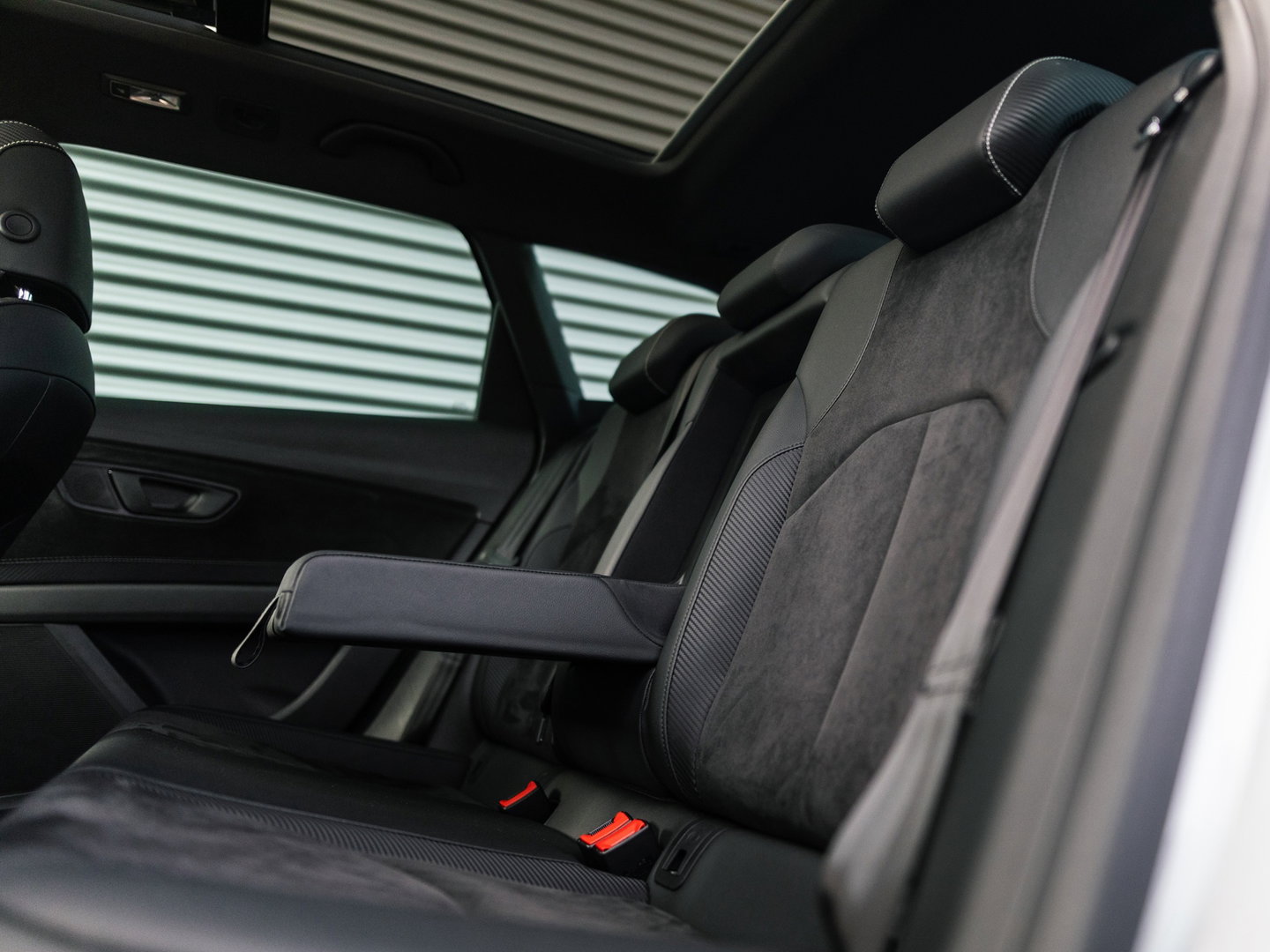 SEAT Leon ST CUPRA 300 4DRIVE PERFORMANCE PANO BREMBO BEATS