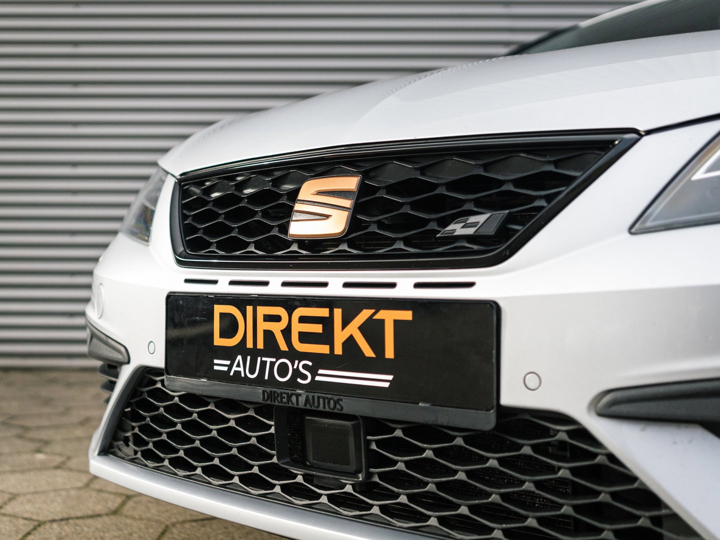 SEAT Leon ST CUPRA 300 4DRIVE PERFORMANCE PANO BREMBO BEATS