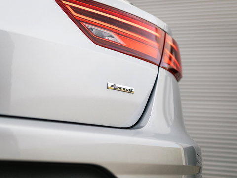 SEAT Leon ST CUPRA 300 4DRIVE PERFORMANCE PANO BREMBO BEATS