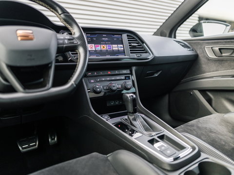 SEAT Leon ST CUPRA 300 4DRIVE PERFORMANCE PANO BREMBO BEATS