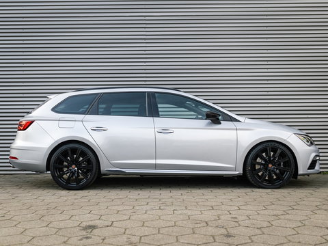 SEAT Leon ST CUPRA 300 4DRIVE PERFORMANCE PANO BREMBO BEATS