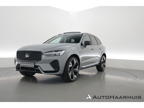 Volvo XC60 2.0 T8 Plug-in hybrid AWD Ultra Black Edition | Facelift | Trekhaak |  Luchtvering | 22 inch | HUD | Pano |