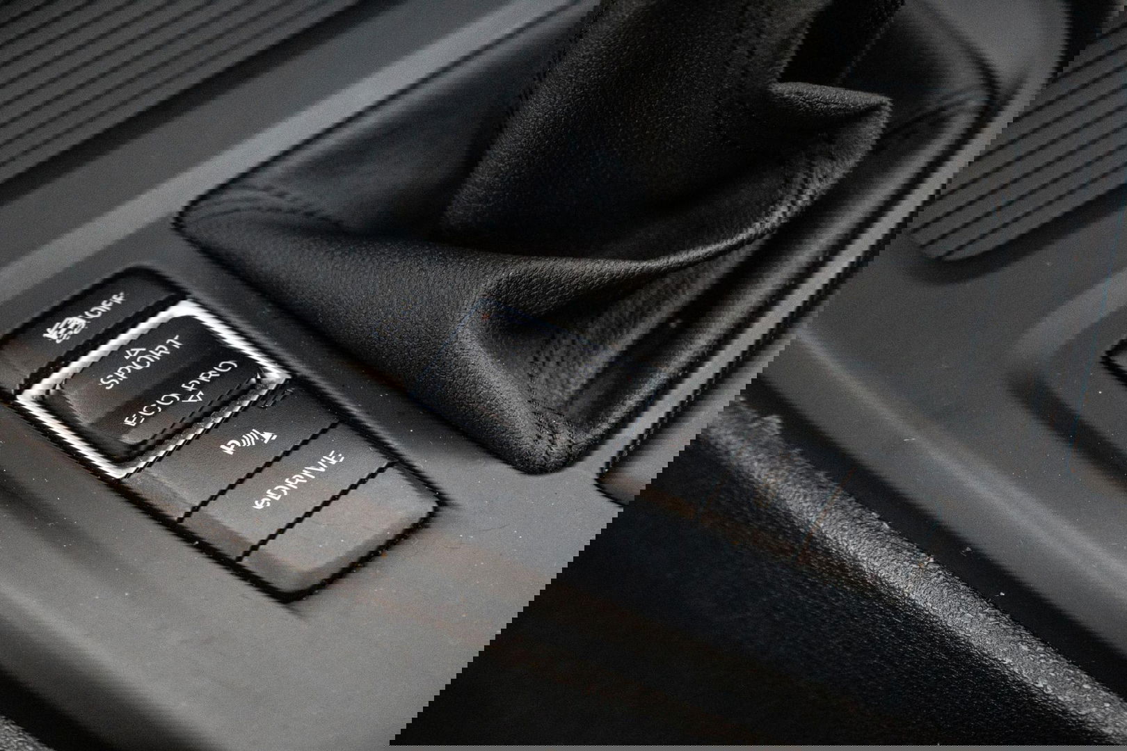 BMW X1 xDrive25e Executive CAMERA / CARPLAY / AUTOMAAT / LEDER / LED / CRUISE CONTROLE / STOELVERWARMING