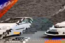 Toyota Auris - 1.8 Full Hybrid Business | Trekhaak | Rijklaarprijs - incl.garantie