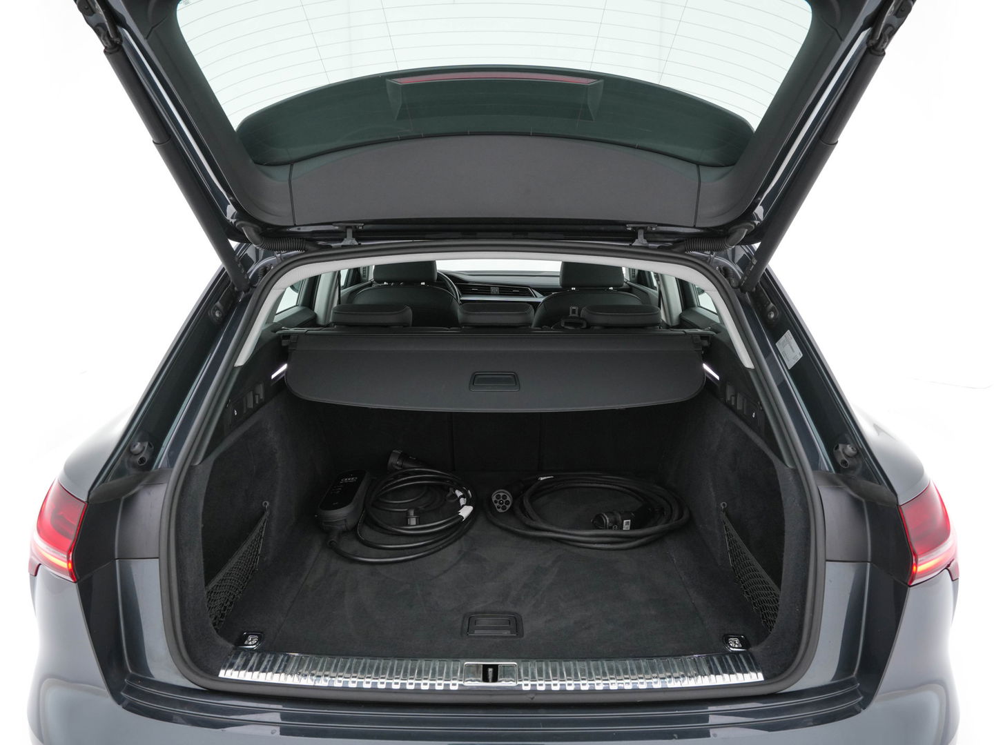 Audi e-tron 55 quattro Advanced edition Plus 95 kWh (3-Fase-11 kW) {SOH-93%} (INCL-BTW) Aut.*HEATPUMP | LEATHER | ADAPTIVE-CRUISE | FULL-LED | DIGI-COCKPIT | KEYLESS | MEMORY-PACK | CAMERA | NAVI-FULLMAP | SHIFTPADDLES | DAB+ | HEATED-COMFORTSEATS | DRIVE-SELECT | 20