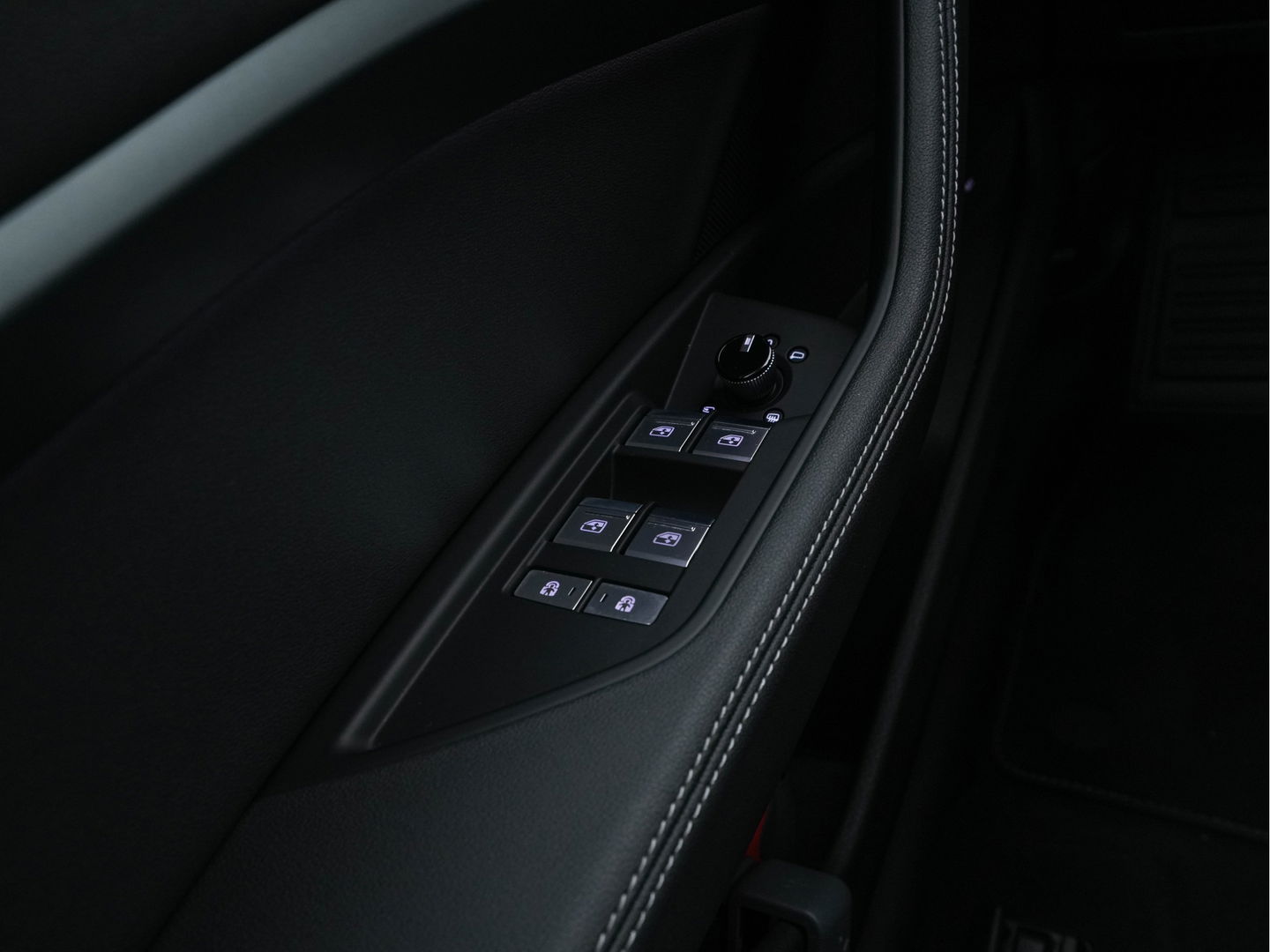 Audi e-tron 55 quattro Advanced edition Plus 95 kWh (3-Fase-11 kW) {SOH-93%} (INCL-BTW) Aut.*HEATPUMP | LEATHER | ADAPTIVE-CRUISE | FULL-LED | DIGI-COCKPIT | KEYLESS | MEMORY-PACK | CAMERA | NAVI-FULLMAP | SHIFTPADDLES | DAB+ | HEATED-COMFORTSEATS | DRIVE-SELECT | 20