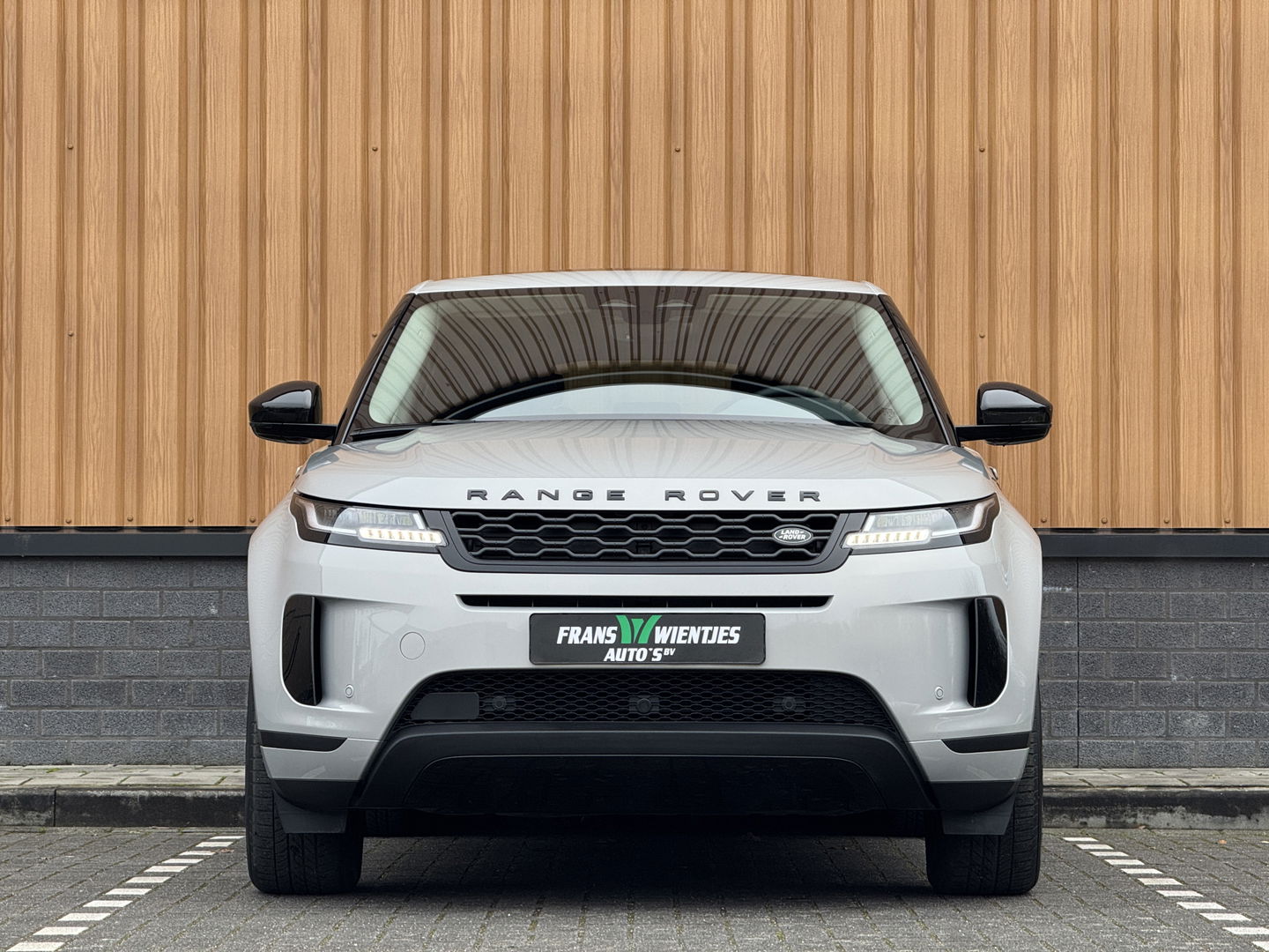Land Rover Range Rover Evoque 2.0 D200 AWD R-Dynamic | Panoramadak | Schuif / Kanteldak | Adaptieve Cruise Control | Lane Assist | Apple Carplay | Android Auto | Leder | Camera |