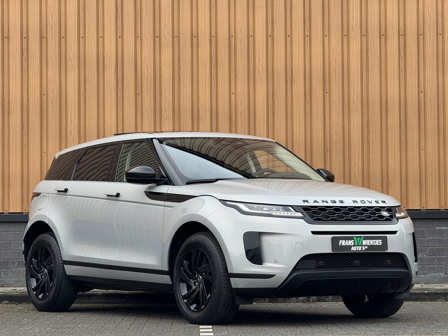 Land Rover Range Rover Evoque 2.0 D200 AWD R-Dynamic | Panoramadak | Schuif / Kanteldak | Adaptieve Cruise Control | Lane Assist | Apple Carplay | Android Auto | Leder | Camera |