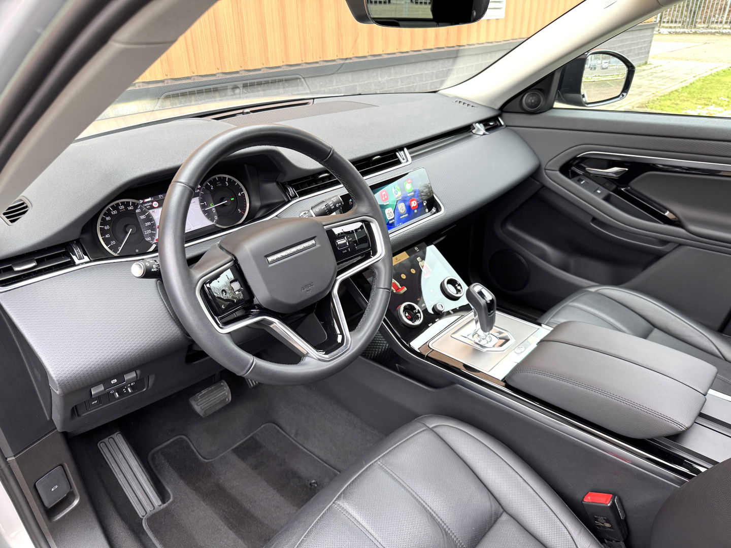 Land Rover Range Rover Evoque 2.0 D200 AWD R-Dynamic | Panoramadak | Schuif / Kanteldak | Adaptieve Cruise Control | Lane Assist | Apple Carplay | Android Auto | Leder | Camera |