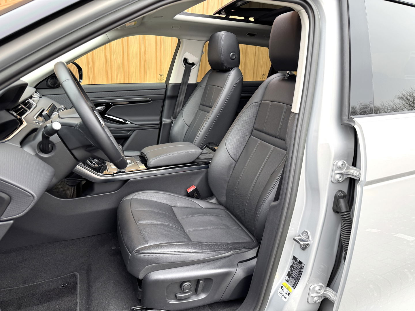 Land Rover Range Rover Evoque 2.0 D200 AWD R-Dynamic | Panoramadak | Schuif / Kanteldak | Adaptieve Cruise Control | Lane Assist | Apple Carplay | Android Auto | Leder | Camera |