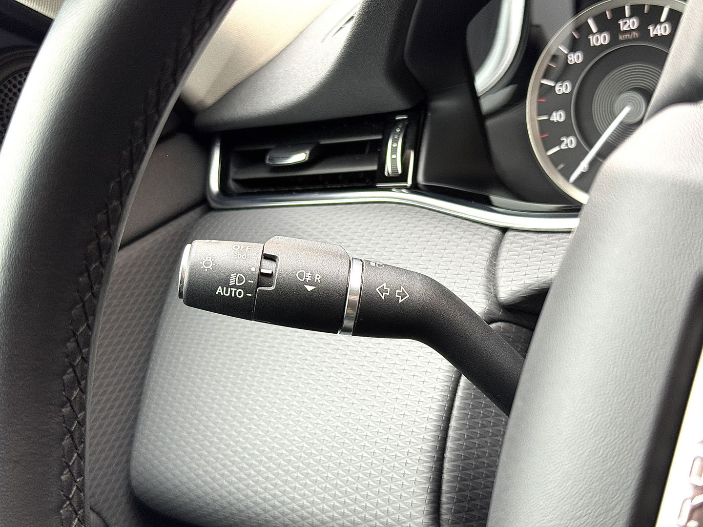 Land Rover Range Rover Evoque 2.0 D200 AWD R-Dynamic | Panoramadak | Schuif / Kanteldak | Adaptieve Cruise Control | Lane Assist | Apple Carplay | Android Auto | Leder | Camera |