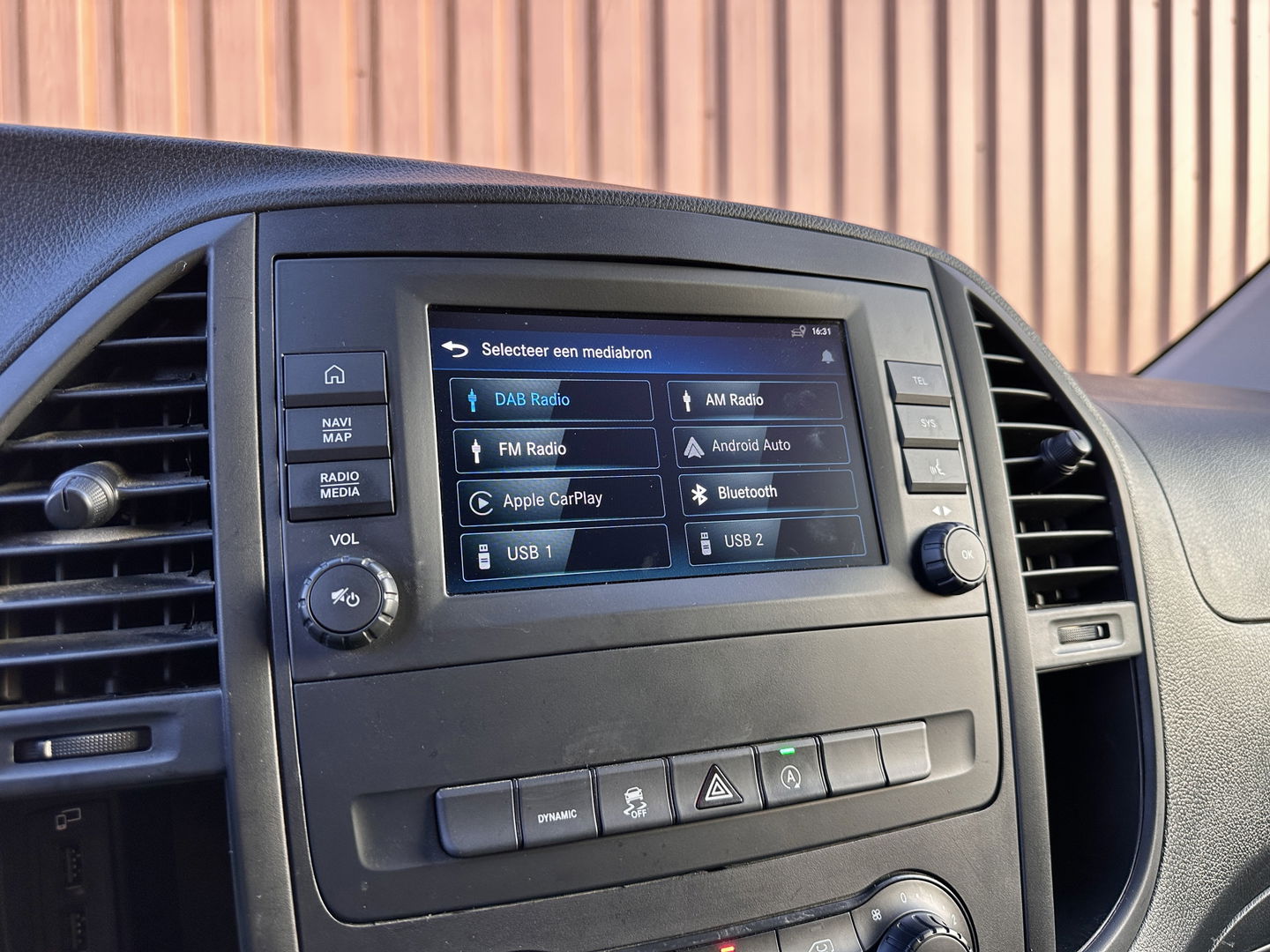 Mercedes-Benz Vito 119 CDI Extra Lang | Cruise Control | Achteruitrijcamera | Parkeersensoren | Apple Carplay | Android Auto | Stoelverwarming | LED