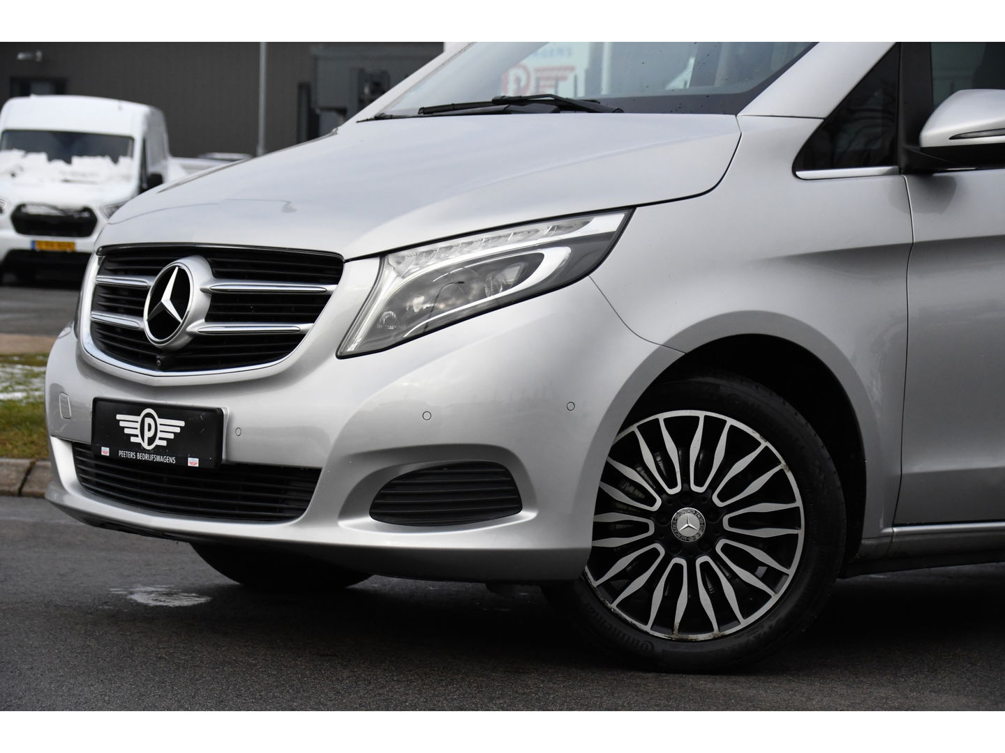 Mercedes-Benz V-Klasse 250d Lang DC Avantgarde Edition Full options! Cruise, 360 Camera, 2 x Electrische deur, Leder, Stoelverwarming, Trekhaak, LED, 190pk, Uniek!