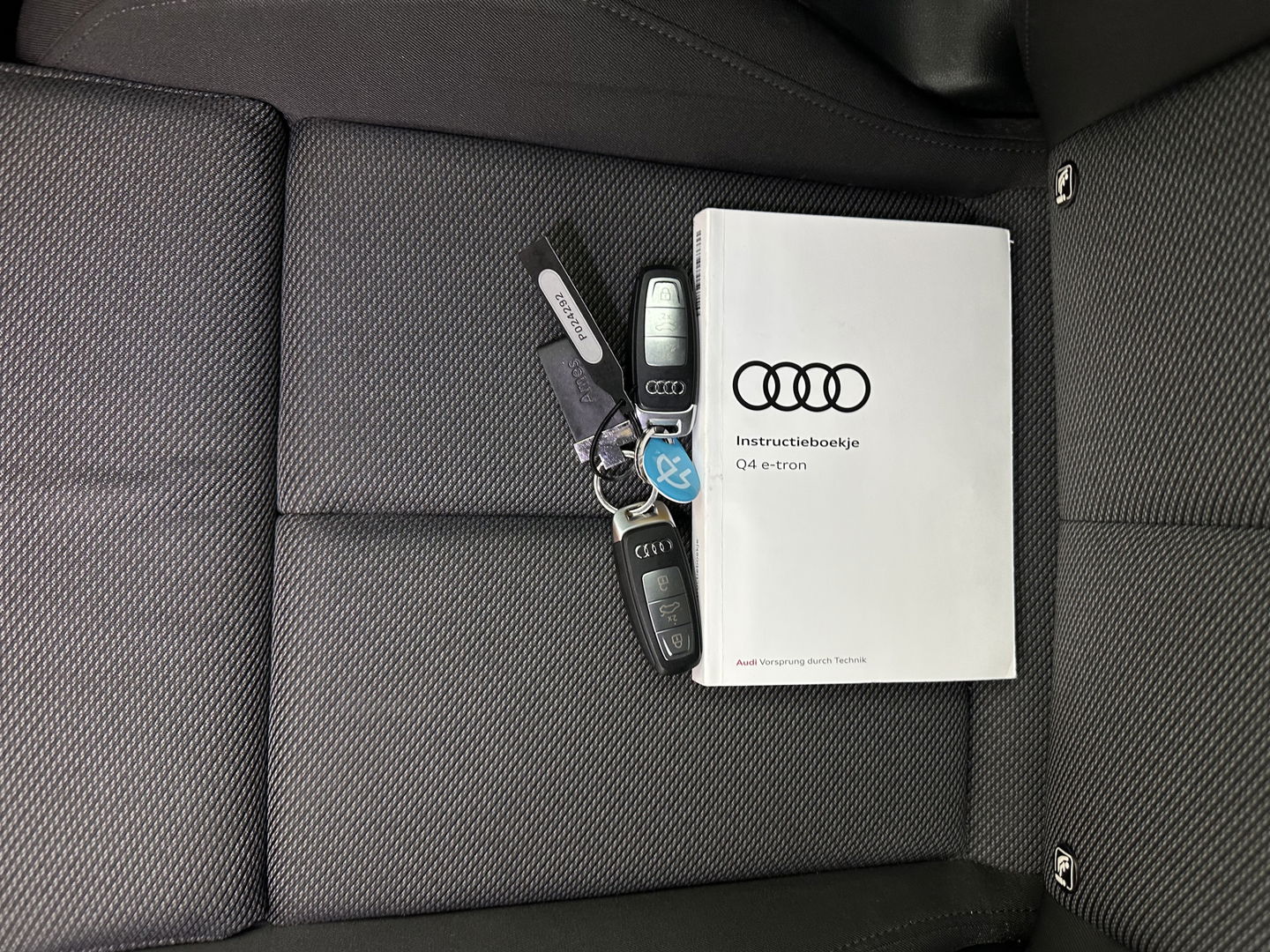 Audi Q4 e-tron 35 Advanced Sportback Edition 55 kWh {SOH-88%} (INCL-BTW) Aut.*NAVI-FULLMAP | MATRIX-LED | KEYLESS | CAMERA | AUDI-SOUND |  DIGI-COCKPIT | DAB | AMBIENTLIGHT | HEATED-SPORTSEATS | PRIVACYGLASS | CRUISE | 19''ALU*