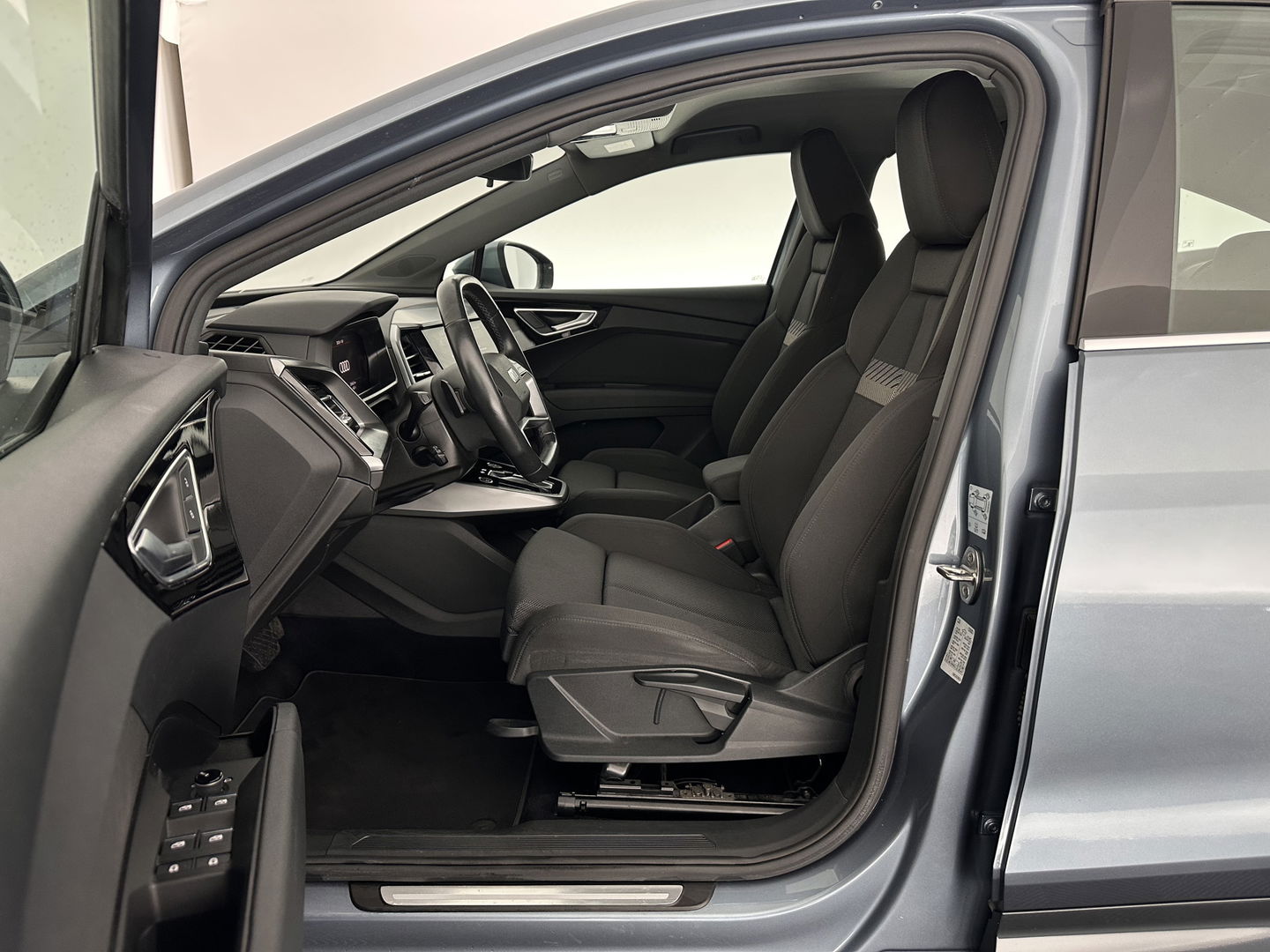 Audi Q4 e-tron 35 Advanced Sportback Edition 55 kWh {SOH-88%} (INCL-BTW) Aut.*NAVI-FULLMAP | MATRIX-LED | KEYLESS | CAMERA | AUDI-SOUND |  DIGI-COCKPIT | DAB | AMBIENTLIGHT | HEATED-SPORTSEATS | PRIVACYGLASS | CRUISE | 19''ALU*