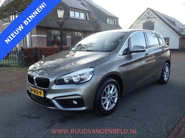 BMW 2 Serie - Active Tourer 218i NAVIGATIE / TREKHAAK / PDC / BLUETOOTH / NL-AUTO