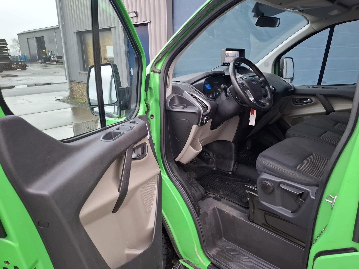 Ford Transit Custom 290 2.0 TDCI L2H1 Trend DC DUBBEL CABINE / AIRCO / CRUISE CONTROLE / TREKHAAK