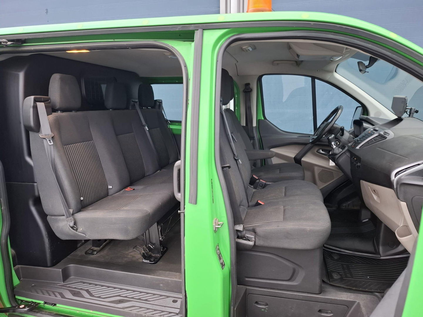 Ford Transit Custom 290 2.0 TDCI L2H1 Trend DC DUBBEL CABINE / AIRCO / CRUISE CONTROLE / TREKHAAK