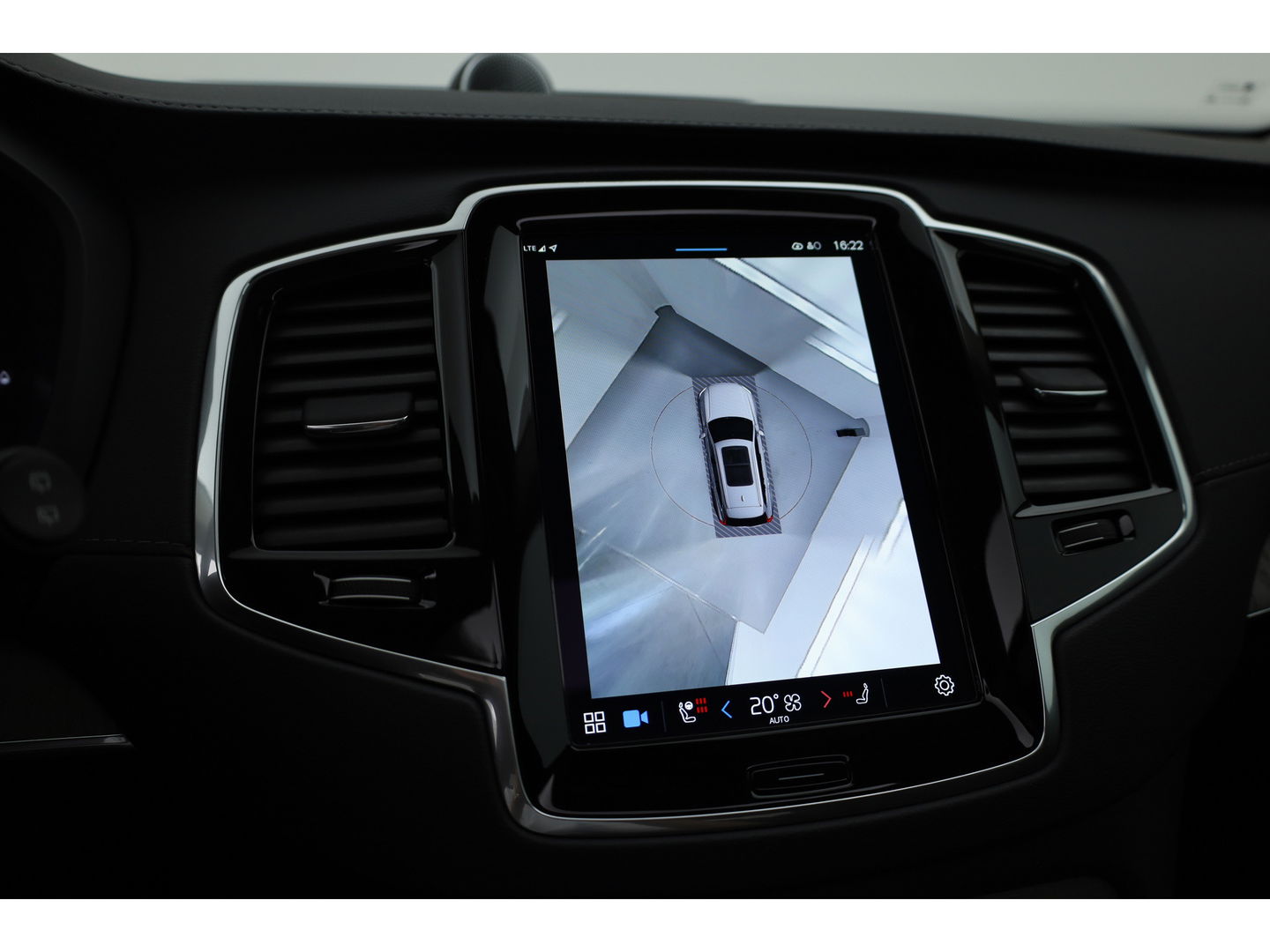 Volvo XC90 2.0 T8 Recharge AWD Ultra Bright | Luchtvering | Bowers & Wilkins | Trekhaak | Head-up | 360 camera |