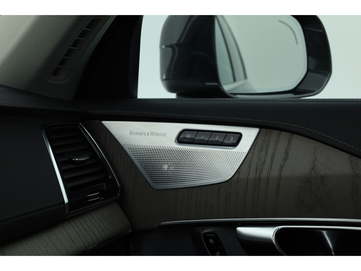 Volvo XC90 2.0 T8 Recharge AWD Ultra Bright | Luchtvering | Bowers & Wilkins | Trekhaak | Head-up | 360 camera |
