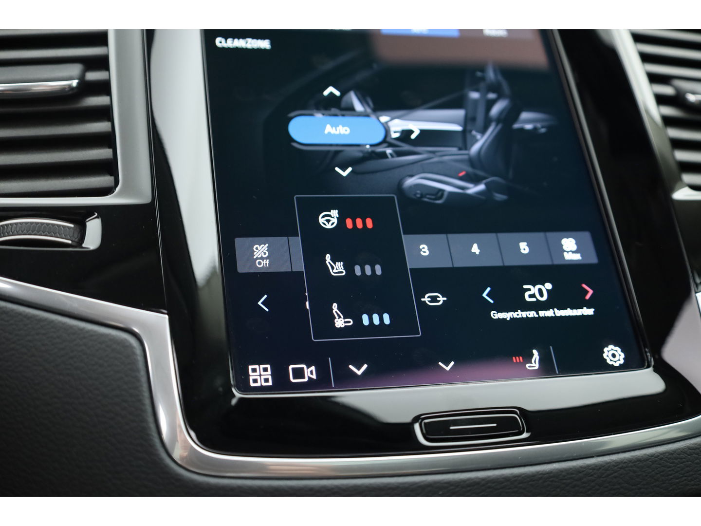 Volvo XC90 2.0 T8 Recharge AWD Ultra Bright | Luchtvering | Bowers & Wilkins | Trekhaak | Head-up | 360 camera |