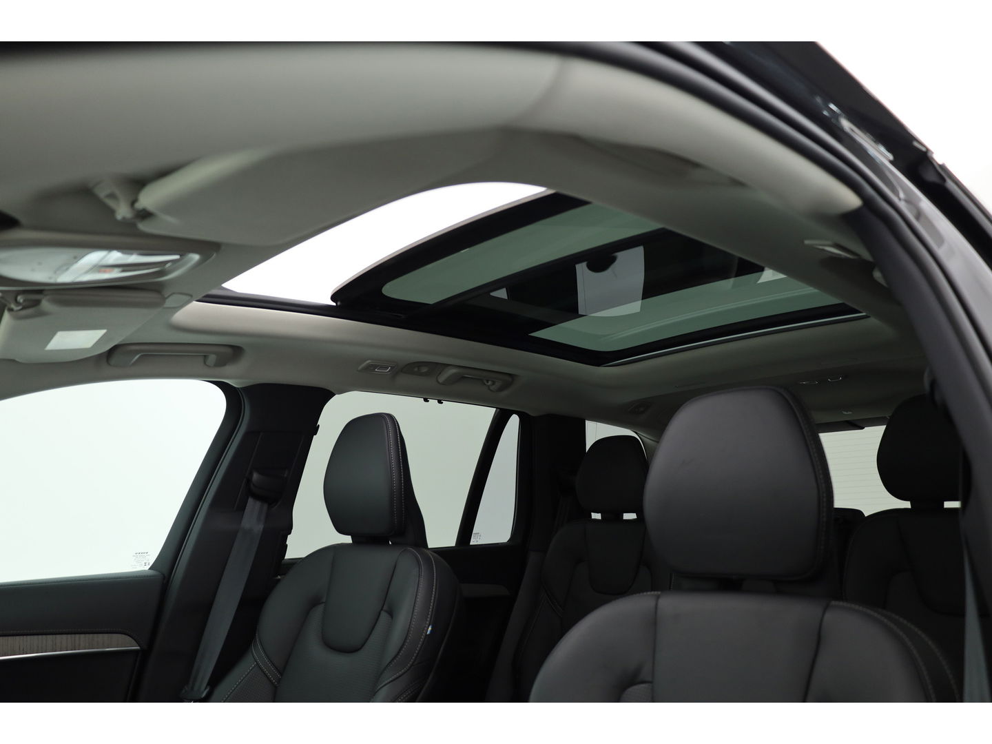 Volvo XC90 2.0 T8 Recharge AWD Ultra Bright | Luchtvering | Bowers & Wilkins | Trekhaak | Head-up | 360 camera |
