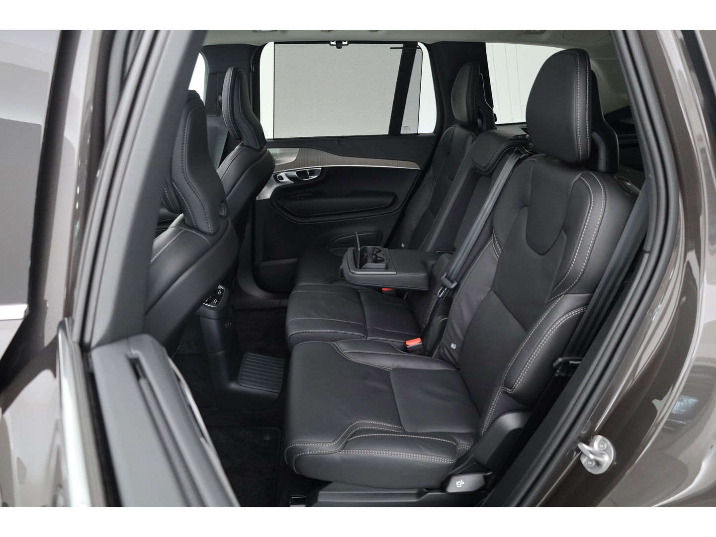 Volvo XC90 2.0 T8 Recharge AWD Ultra Bright | Luchtvering | Bowers & Wilkins | Trekhaak | Head-up | 360 camera |