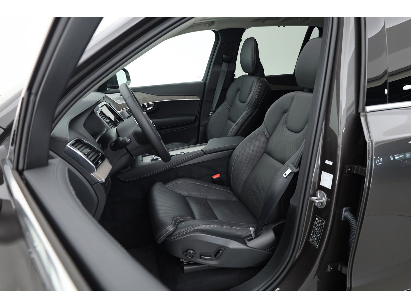 Volvo XC90 2.0 T8 Recharge AWD Ultra Bright | Luchtvering | Bowers & Wilkins | Trekhaak | Head-up | 360 camera |