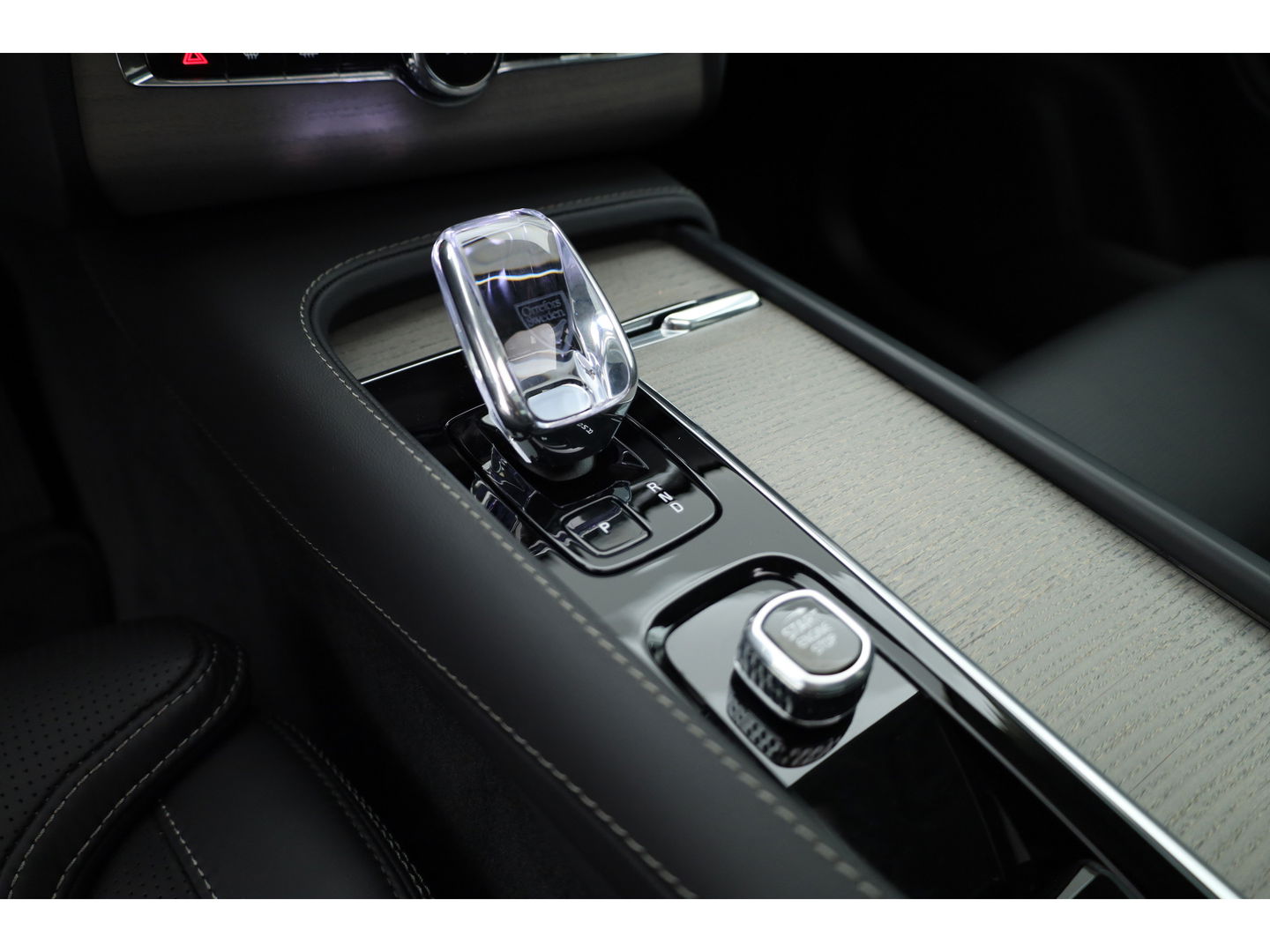 Volvo XC90 2.0 T8 Recharge AWD Ultra Bright | Luchtvering | Bowers & Wilkins | Trekhaak | Head-up | 360 camera |