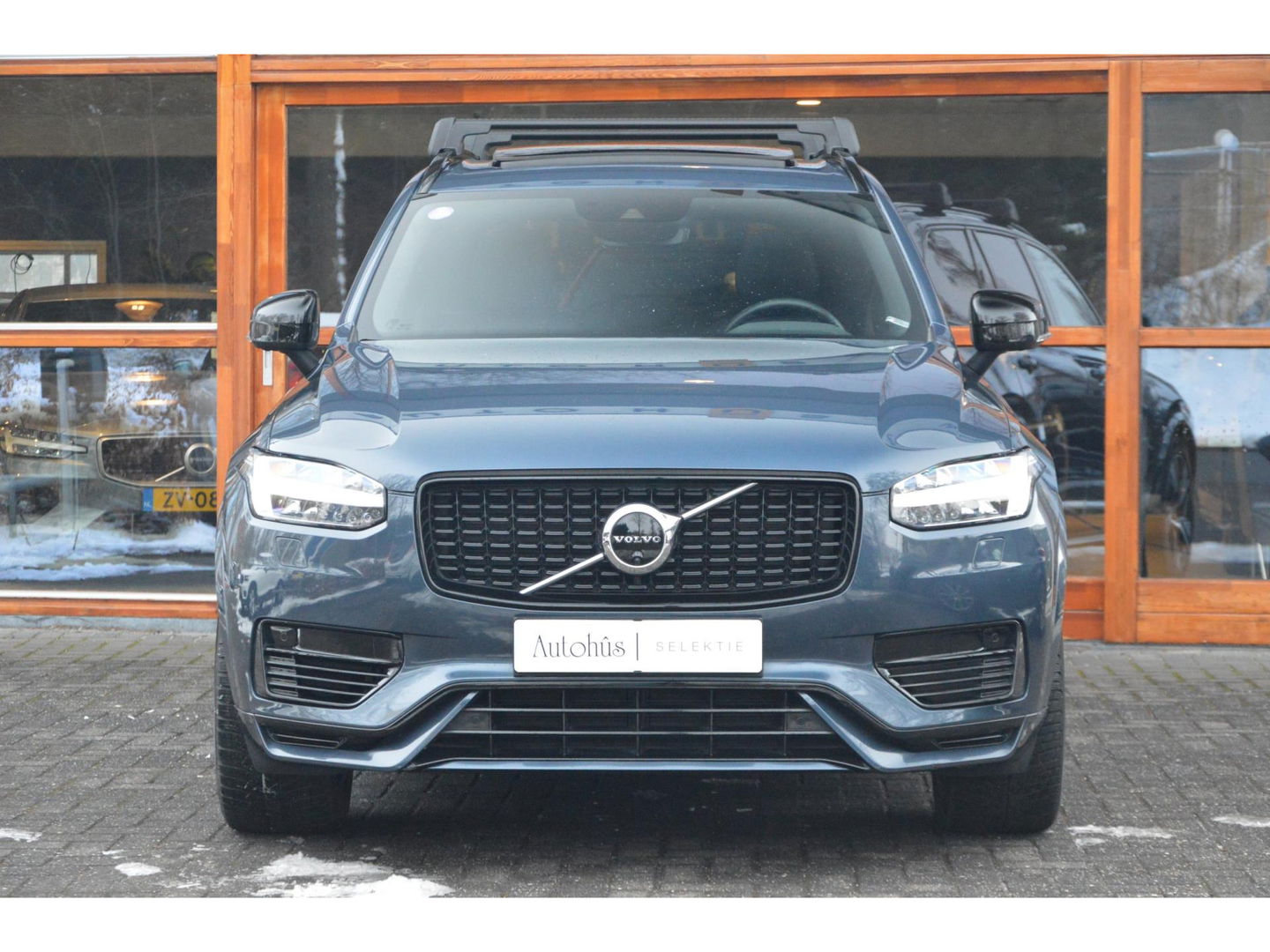 Volvo XC90 T8 Ultimate Dark LONG RANGE | Luchtvering | Trekhaak | Ventilatie Stoelen | Panoramadak | 360° Camera | Harman/Kardon