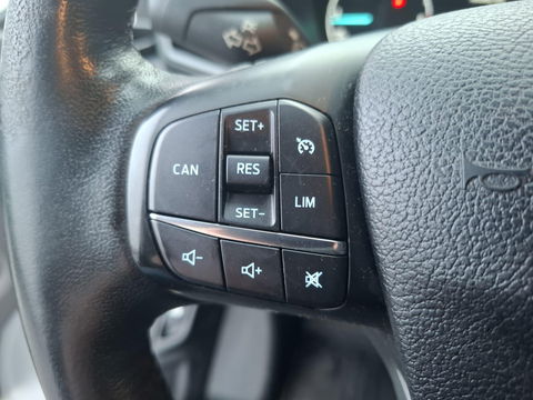 Ford Transit Custom 300L 2.0TD130Pk/96Kw mHEV M6 Ambiente AIRCO / CRUISE CONTROLE / TREKHAAK / EURO 6 / 3 ZITS