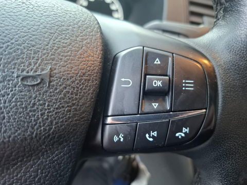 Ford Transit Custom 300L 2.0TD130Pk/96Kw mHEV M6 Ambiente AIRCO / CRUISE CONTROLE / TREKHAAK / EURO 6 / 3 ZITS