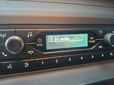 Ford Transit Custom 300L 2.0TD130Pk/96Kw mHEV M6 Ambiente AIRCO / CRUISE CONTROLE / TREKHAAK / EURO 6 / 3 ZITS