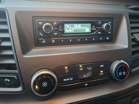 Ford Transit Custom 300L 2.0TD130Pk/96Kw mHEV M6 Ambiente AIRCO / CRUISE CONTROLE / TREKHAAK / EURO 6 / 3 ZITS