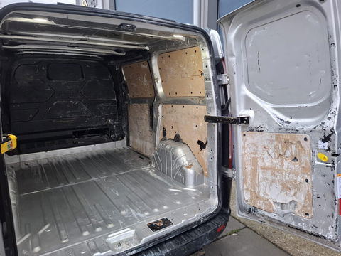 Ford Transit Custom 340 2.0 TDCI L1H1 Trend TRAIL UITVOERING / LED / CRUISE CONTROLE / CARPLAY / TREKHAAK / LEER