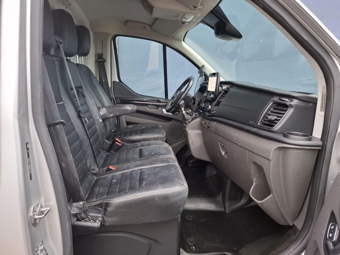 Ford Transit Custom 340 2.0 TDCI L1H1 Trend TRAIL UITVOERING / LED / CRUISE CONTROLE / CARPLAY / TREKHAAK / LEER