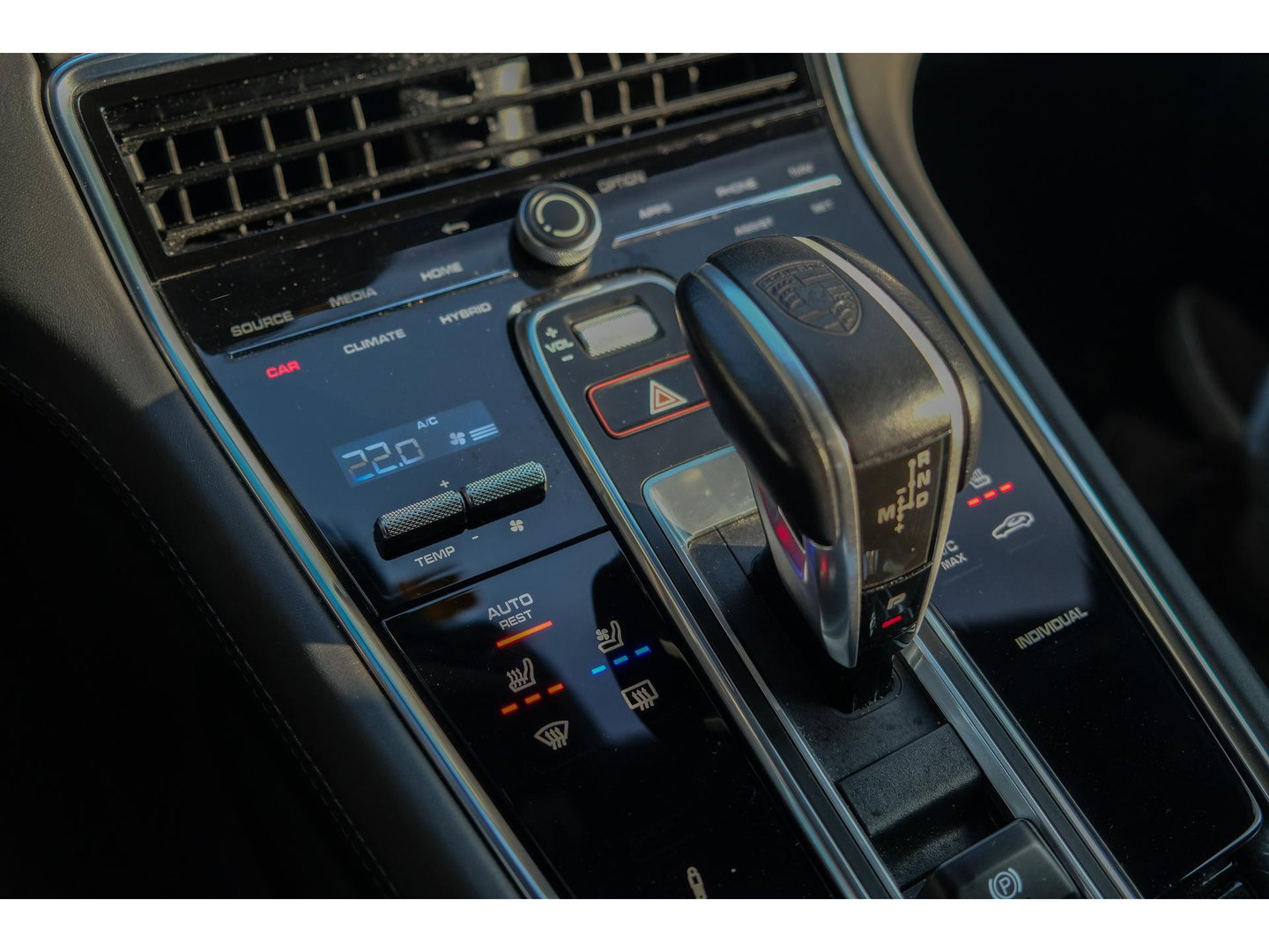 Porsche Panamera Sport Turismo 4.0 V8 Turbo S 700pk E-Hybrid Panoramadak Keramisch Luchtvering 4-wielsturing NLauto 1e eigenaar!