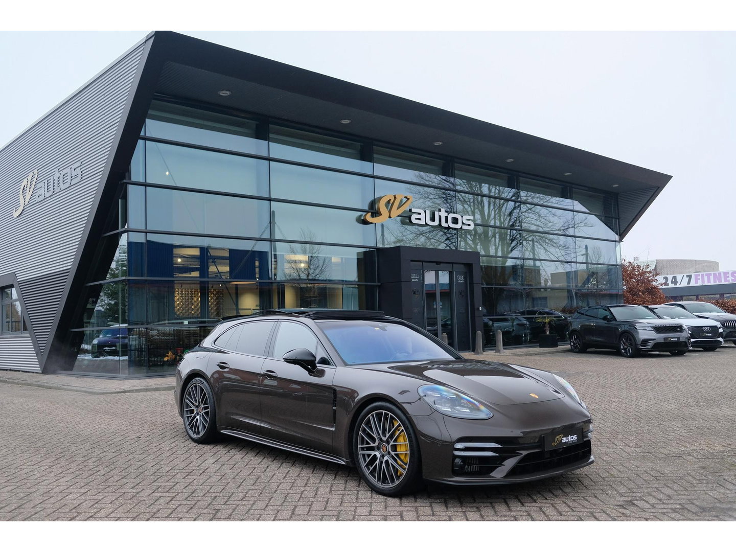 Porsche Panamera Sport Turismo 4.0 V8 Turbo S 700pk E-Hybrid Panoramadak Keramisch Luchtvering 4-wielsturing NLauto 1e eigenaar!