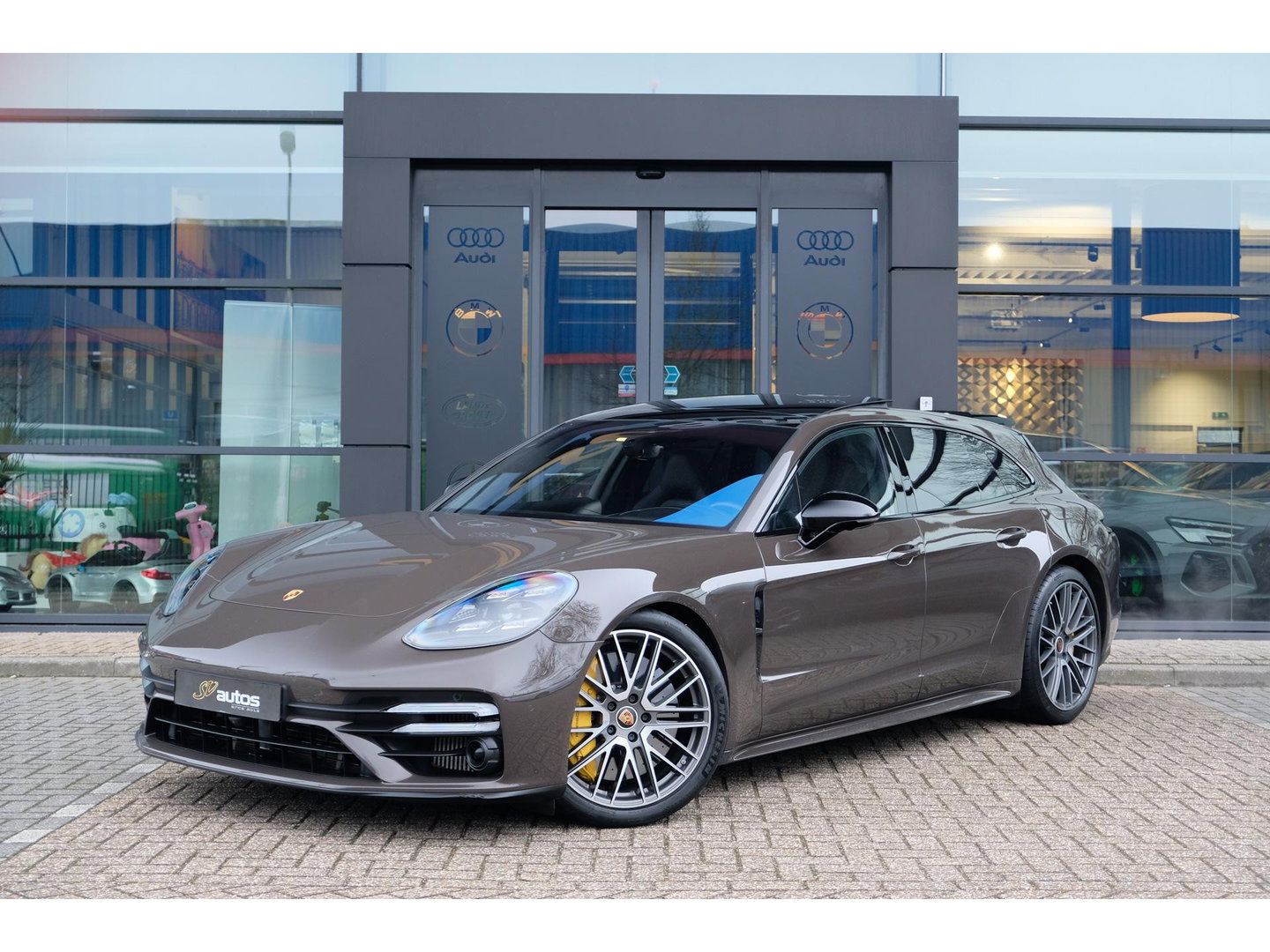 Porsche Panamera Sport Turismo 4.0 V8 Turbo S 700pk E-Hybrid Panoramadak Keramisch Luchtvering 4-wielsturing NLauto 1e eigenaar!