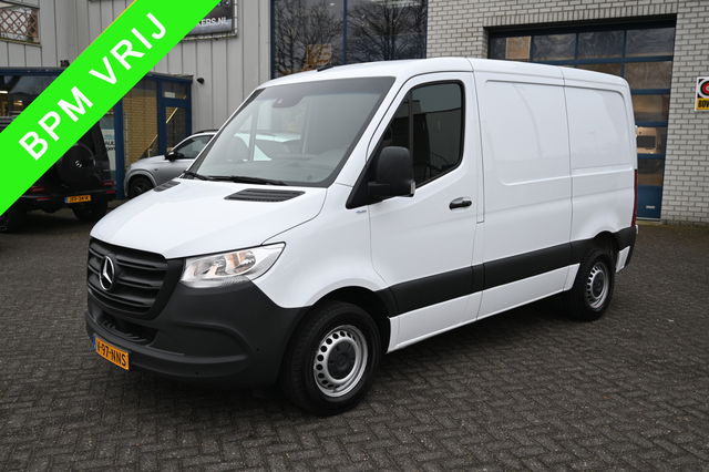 Mercedes-Benz Sprinter - 211 CDI L1H1 FWD 3000 kg Trekgewicht, MBUX navigatie met parkeerpakket, Etc.