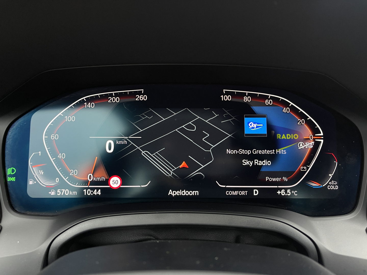 BMW 3 Serie 318i High Executive Edition | Apple Carplay | Sfeerverlichting | Keyless Go | Stop&Go | Airconditioning | Parkeersensoren |