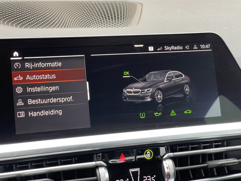 BMW 3 Serie 318i High Executive Edition | Apple Carplay | Sfeerverlichting | Keyless Go | Stop&Go | Airconditioning | Parkeersensoren |