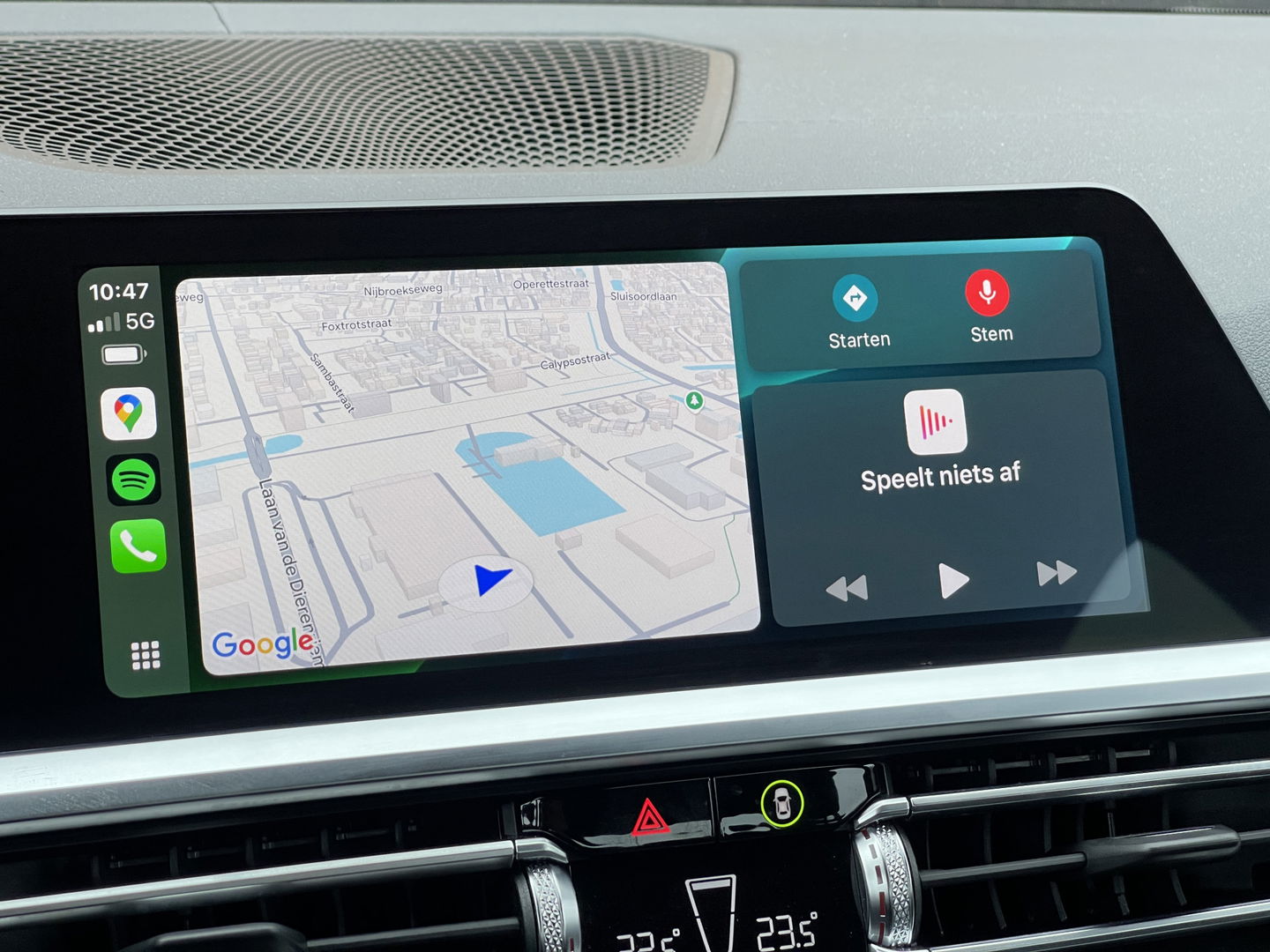 BMW 3 Serie 318i High Executive Edition | Apple Carplay | Sfeerverlichting | Keyless Go | Stop&Go | Airconditioning | Parkeersensoren |