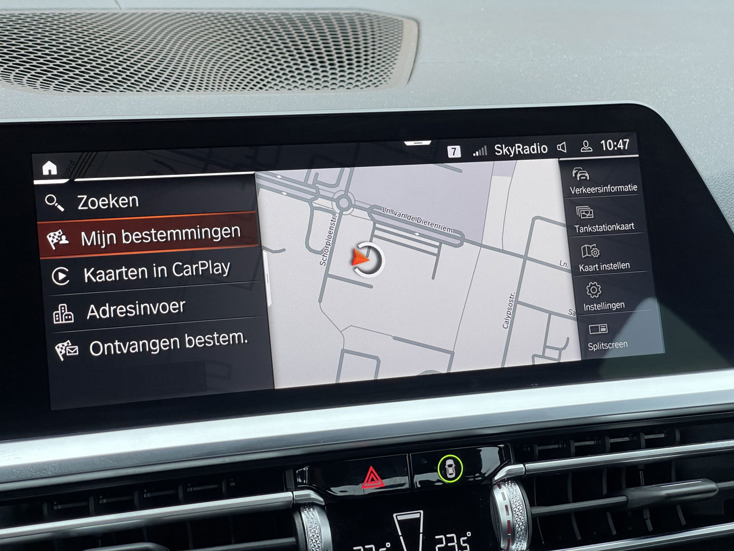 BMW 3 Serie 318i High Executive Edition | Apple Carplay | Sfeerverlichting | Keyless Go | Stop&Go | Airconditioning | Parkeersensoren |