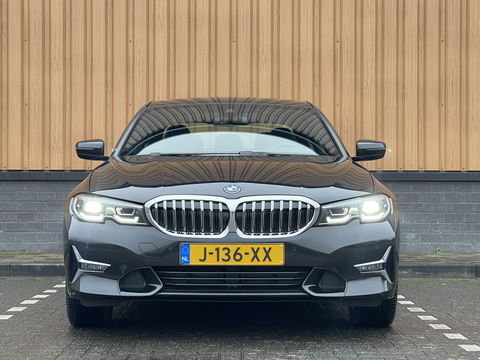 BMW 3 Serie 318i High Executive Edition | Apple Carplay | Sfeerverlichting | Keyless Go | Stop&Go | Airconditioning | Parkeersensoren |
