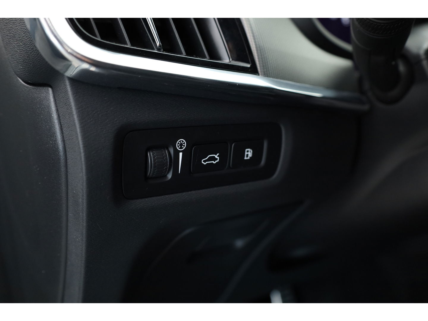 Volvo V90 2.0 T8 Recharge R-Design | Bowers & Wilkins | Luchtvering | Trekhaak | Pano | Head-up | 360 Camera |