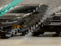 Peugeot 5008 - 1.2 PureTech Sport 7 Persoons Automaat (APPLE CARPLAY, GROOT NAVI, 360 CAMERA, TREKHAAK, GETINT GLAS, SPORTSTOELEN, CRUISE, LANE ASSIST, NIEUWE APK, NIEUWSTAAT)